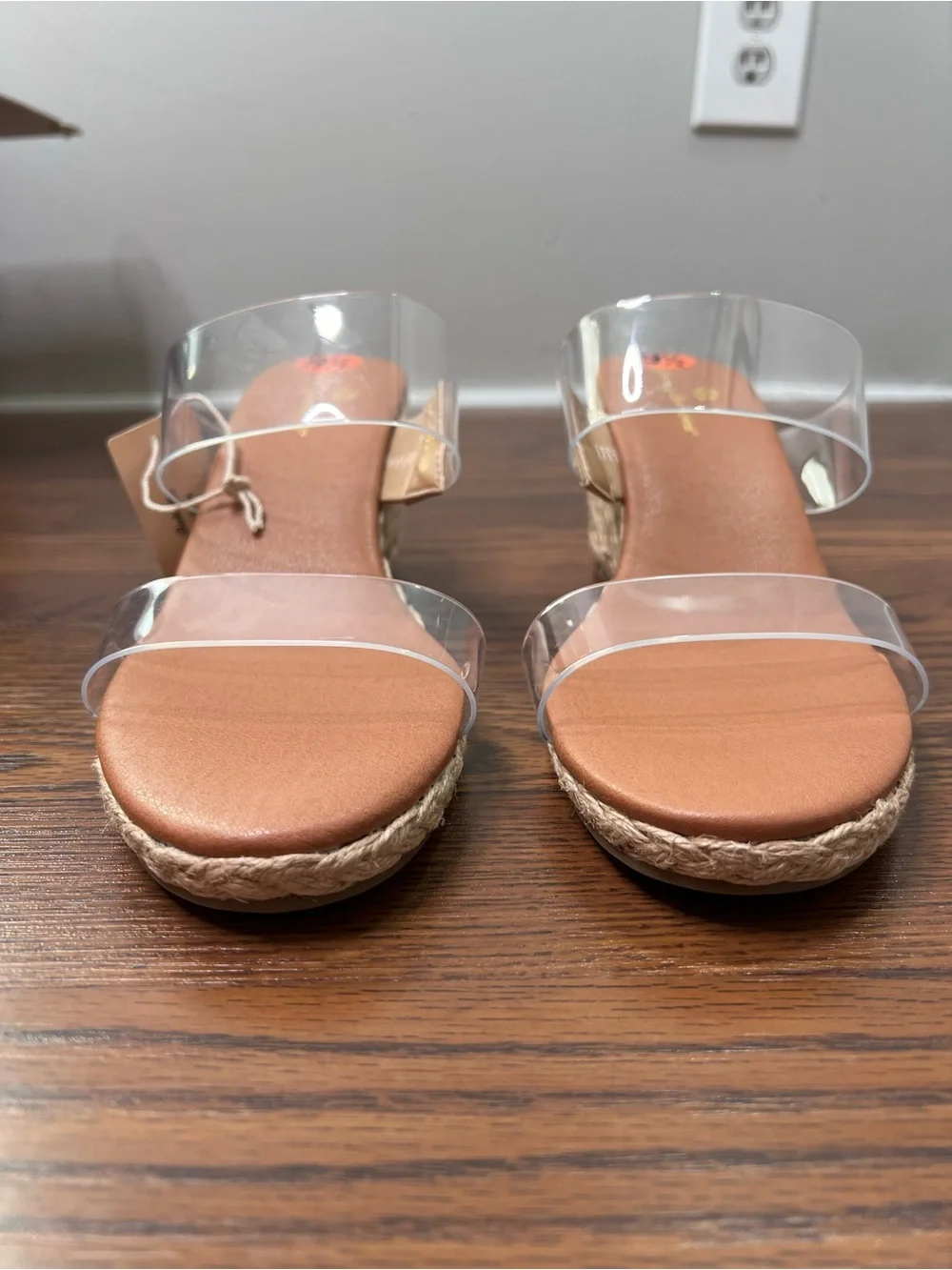 Tommy Bahama jute-wrapped Wedge Sandals with clear transparent straps size 9.5